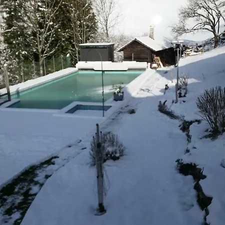 Traumhafte Mit Pool アパート *